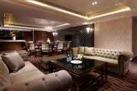 Bar, Kafe dan Lounge S Aura Hotel