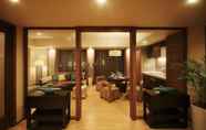 Kamar Tidur 5 Moon Ocean Ginowan Hotel & Residence
