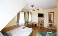 Kamar Tidur 2 Landhotel Villa Moriz Garni