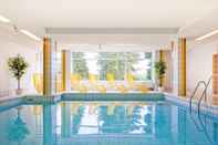 Swimming Pool Hotel Tannhof