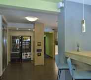 Lobi 4 B&B Hotel Stuttgart-City