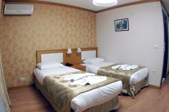 卧室 4 Flower Palace Hotel