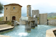 Swimming Pool La Rocca dei Malatesta