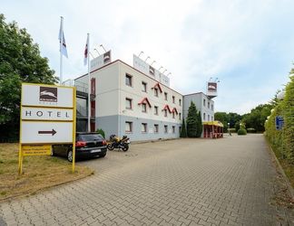 Exterior 2 bon marché hôtel Bochum - Hostel