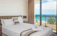 Kamar Tidur 3 Southern Cross Beachfront Holiday Apartments