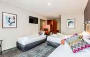 Kamar Tidur 6 Tonsley Hotel