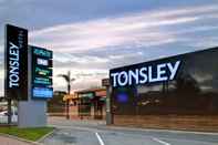 Luar Bangunan Tonsley Hotel