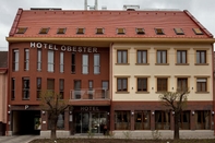 ภายนอกอาคาร Hotel Óbester