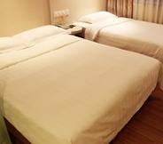 Kamar Tidur 5 Green Oasis Hotel