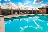 Swimming Pool Best Western Plus Sand Bass Inn & Suites