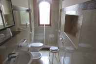 Toilet Kamar Masseria Sant'Anna