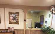 Lobby 3 Plaza inn Lordsburg