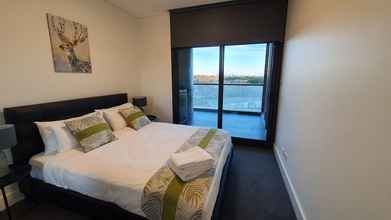 Bedroom 4 Luxury Skyrise 2bed2bath APT in Olympic Park