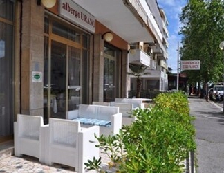 Exterior 2 Albergo Urano