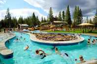 Kolam Renang Virginia Rail Lane #11 by Village Properties at Sunriver