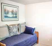 Kamar Tidur 4 Virginia Rail Lane #11 by Village Properties at Sunriver