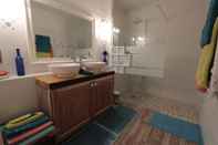 In-room Bathroom Les Ateliers d'Art