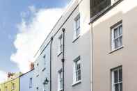 Exterior Lady Tenby - 2 Bedroom Luxury Apartment