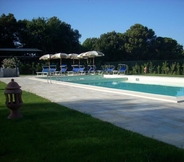 Swimming Pool 3 Residenza Erba Di Campo