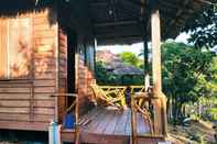 พื้นที่สาธารณะ Sea View Beach Bungalows