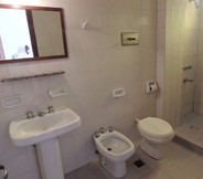 Toilet Kamar 7 Hotel Garay