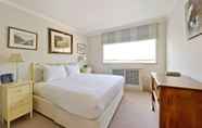 Bedroom 5 Bright 2-bed Apartment in Fashionable Chelsea