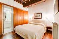 Bilik Tidur Historical Apartment near Spanish Steps