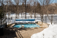 Swimming Pool Etoile du Matin by Tremblant Platinum