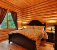 Bedroom 2 Grande Forêt by Tremblant Platinum