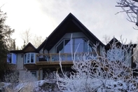 Exterior Jakob House by Rendez-vous Mont Tremblant