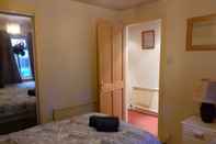 Bedroom 2 Bed Apartment 2 Mins Walk Away From the Beach!