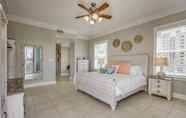 Kamar Tidur 4 Penthouse Luxury - Exquisite Oceanside Condo