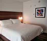 ห้องนอน 5 Holiday Inn Express & Suites Edmonton SW - Windermere, an IHG Hotel