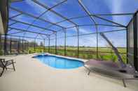 Swimming Pool Oakview Villa Solterra Resort 4