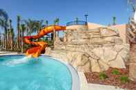 Swimming Pool Broadoak Drive villa Solterra 5