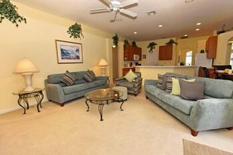 Lobi 4 Brighton Villa Highlands Reserve