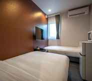 Kamar Tidur 2 Hotel R9 The Yard Ashikagaekinishi