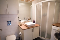 In-room Bathroom Amazing Central Apartment Close to the Harbour Area and the City Center