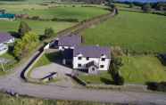 Nearby View and Attractions 2 4 Bedroom Detached House- Log Fire, Mountain Views