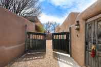 Exterior Casa Azul - Hilltop Gem, Authentic Santa Fe Style