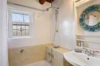 In-room Bathroom Casa Azul - Hilltop Gem, Authentic Santa Fe Style