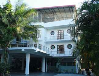 Exterior 2 Ananthi Hotels