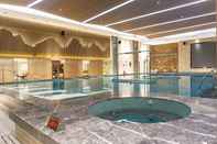 Swimming Pool Shining Star Health Apartment Hotel
