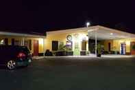 ภายนอกอาคาร Tropicana Motel Wauchula