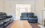 Common Space 4 Modern 4 Bedroom Detached House in Cardiff