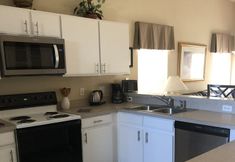 Phòng ngủ 4 5BR Hampton Lakes Pool Home 700 by OVRH