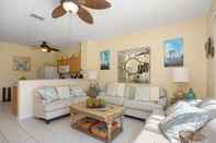 Common Space 3 Bed 3 Bath Villa w Private Pool - Near Disney