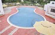 Swimming Pool 2 Ulo Millionaire Park