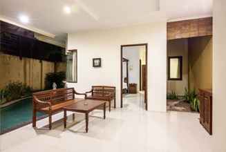 Lobby 4 PB - 7BR - V5 & V1 7BR Private Pool Villa, Walk to Seminyak Beach