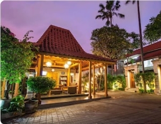 Bangunan 2 SMV -2BRPool- SANDAT · 2BR Private Pool Walk to Beach and Shops Legian